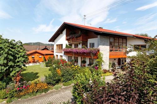 Tittling Germany Promo Code Agoda.com